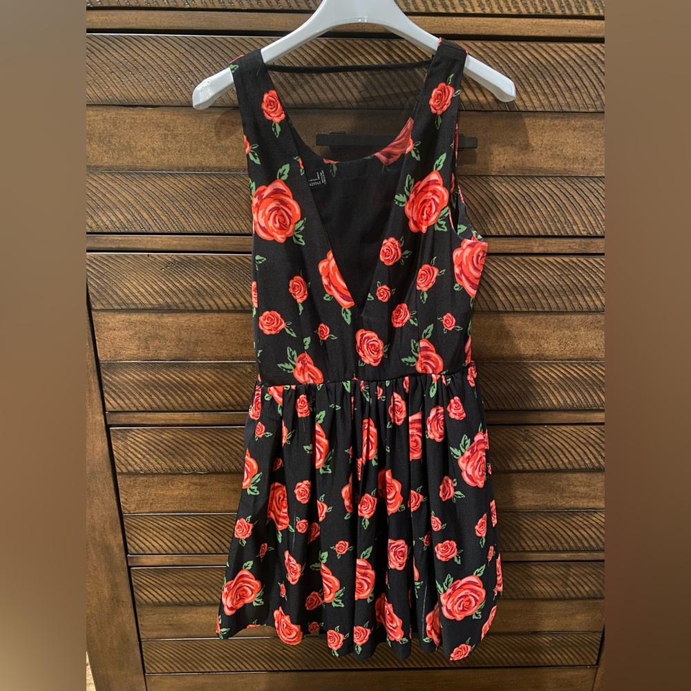 Formal cocktail Roses Dress - Picture 2 of 6